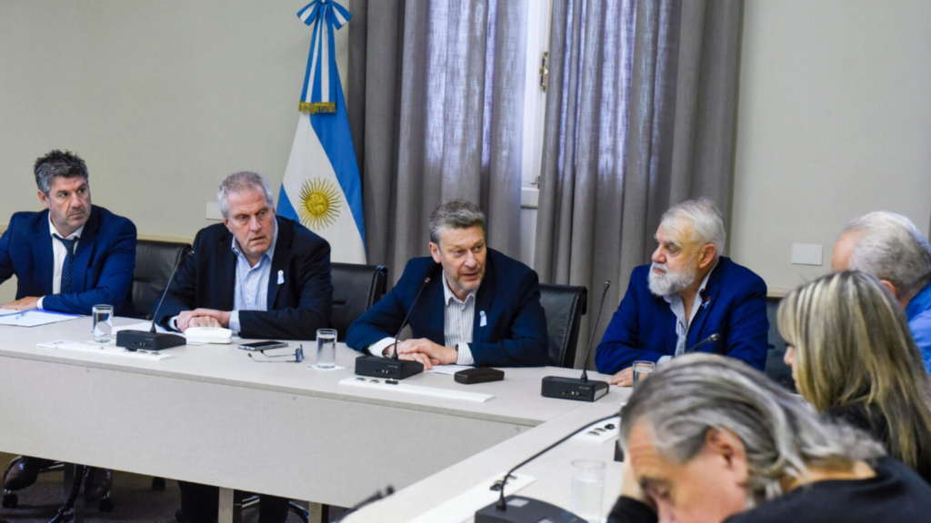 Se fijó un nuevo aumento salarial para docentes y no docentes universitarios 1 image 5