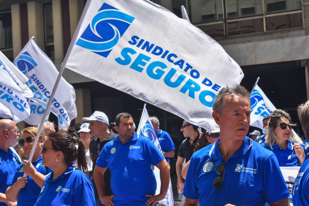El Sindicato del Seguro entró en alerta y movilización por los despidos en TPC 1 image
