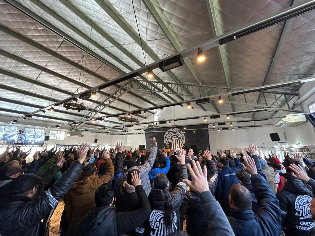 SUTNA con apoyo de los trabajadores aprueba su plan de lucha contra Bridgestone y el gobierno, exige las reincorporaciones 1 image 27