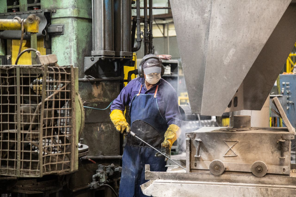 CRECE EL TEMAR:LA INDUSTRIA LLEVA 13 MESES EN CAIDA, VARIOS TRABAJADORES PERDIERON SUS PUESTOS DE TRABAJO Y CRECE EL TEMOR POR FALTA DE EMPLEO 1 image 41