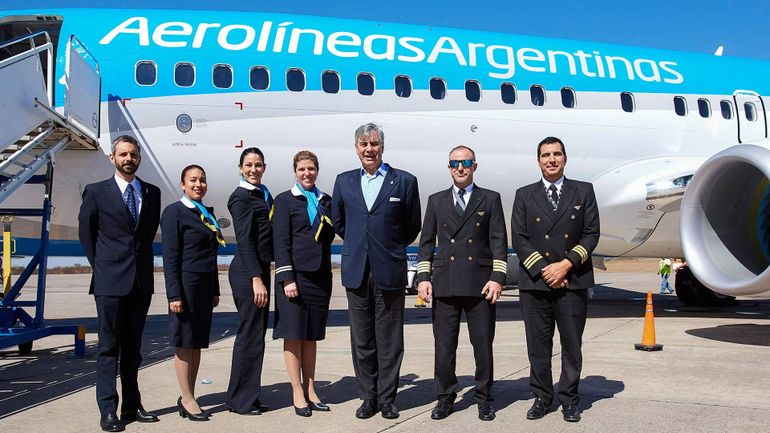 Revés para Milei en Aerolíneas Argentinas: el fallo suspende los decretos que declaraban a la actividad aerocomercial como servicio público esencial. 1 image 31