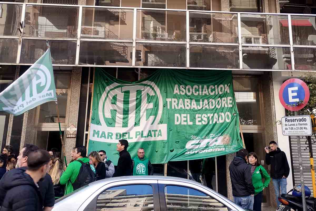 Empleada de la secretaria de la niñez despedida por el gobierno de MILEI fue reincorporada por un fallo judicial y detiene la motosierra 1 image 9