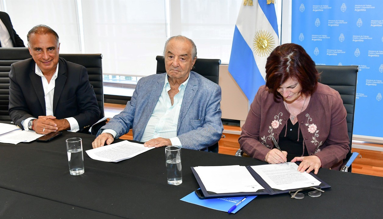 Acuerdo paritario para empleados de comercio 1 image